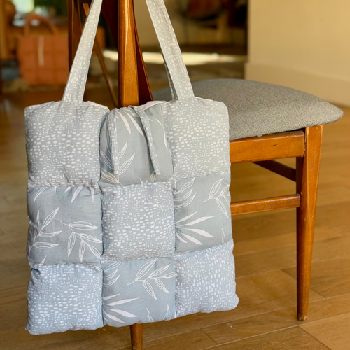 blue puffer tote