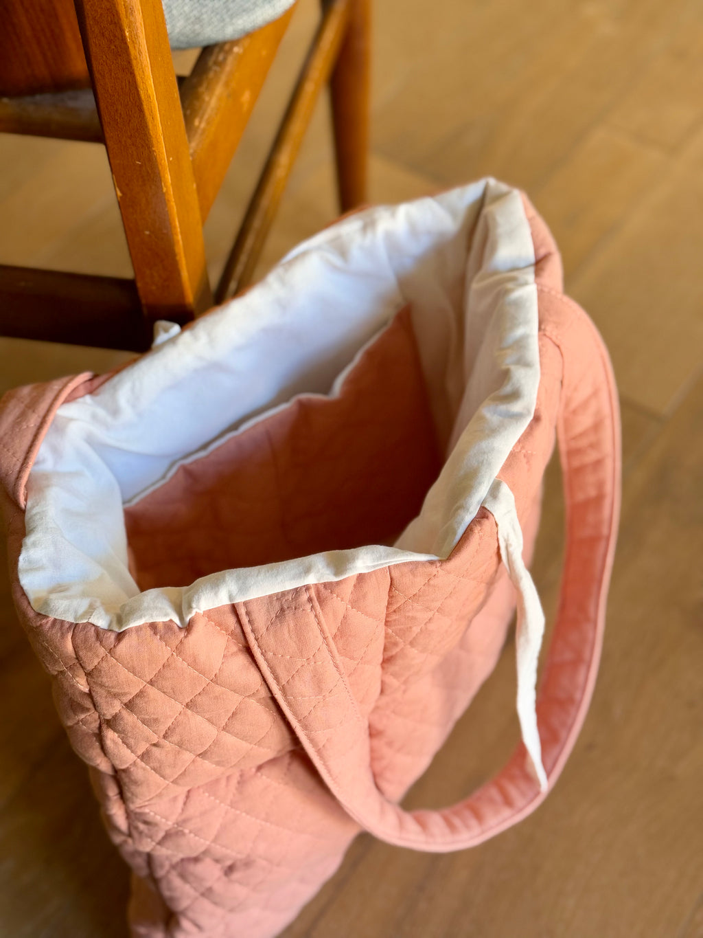 pink puffer tote
