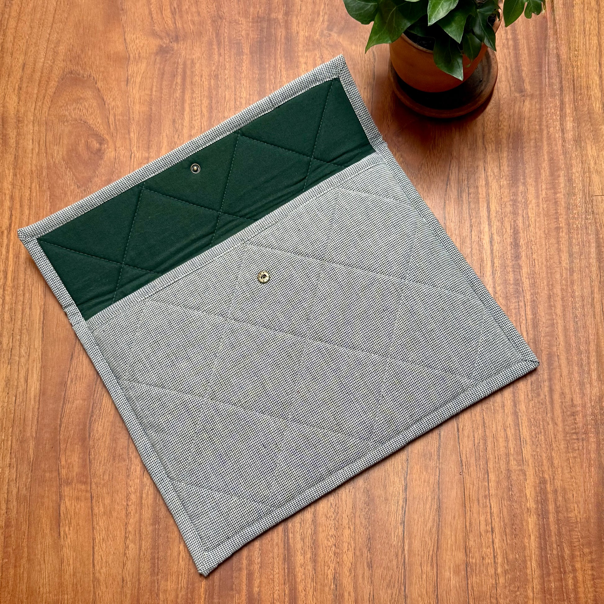 small laptop sleeve