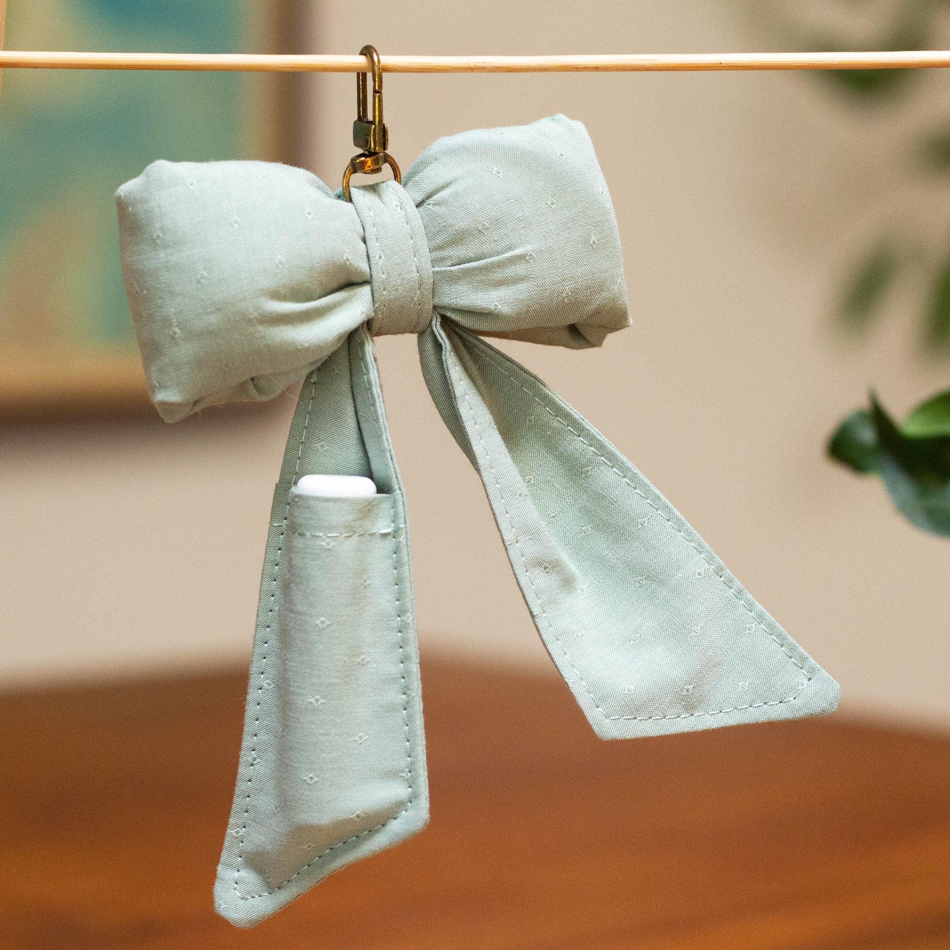 chapstick bow keychain