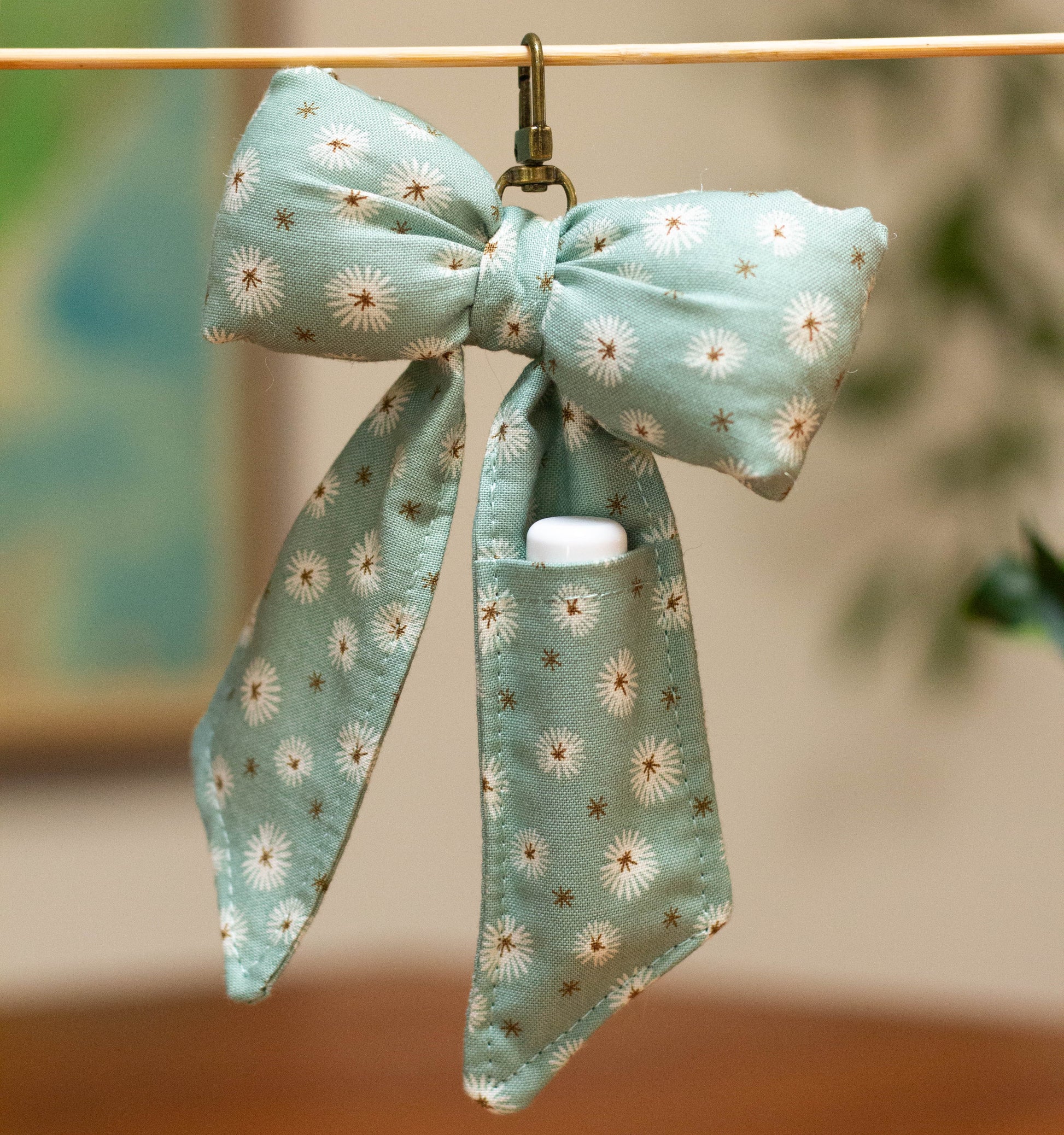 chapstick bow keychain