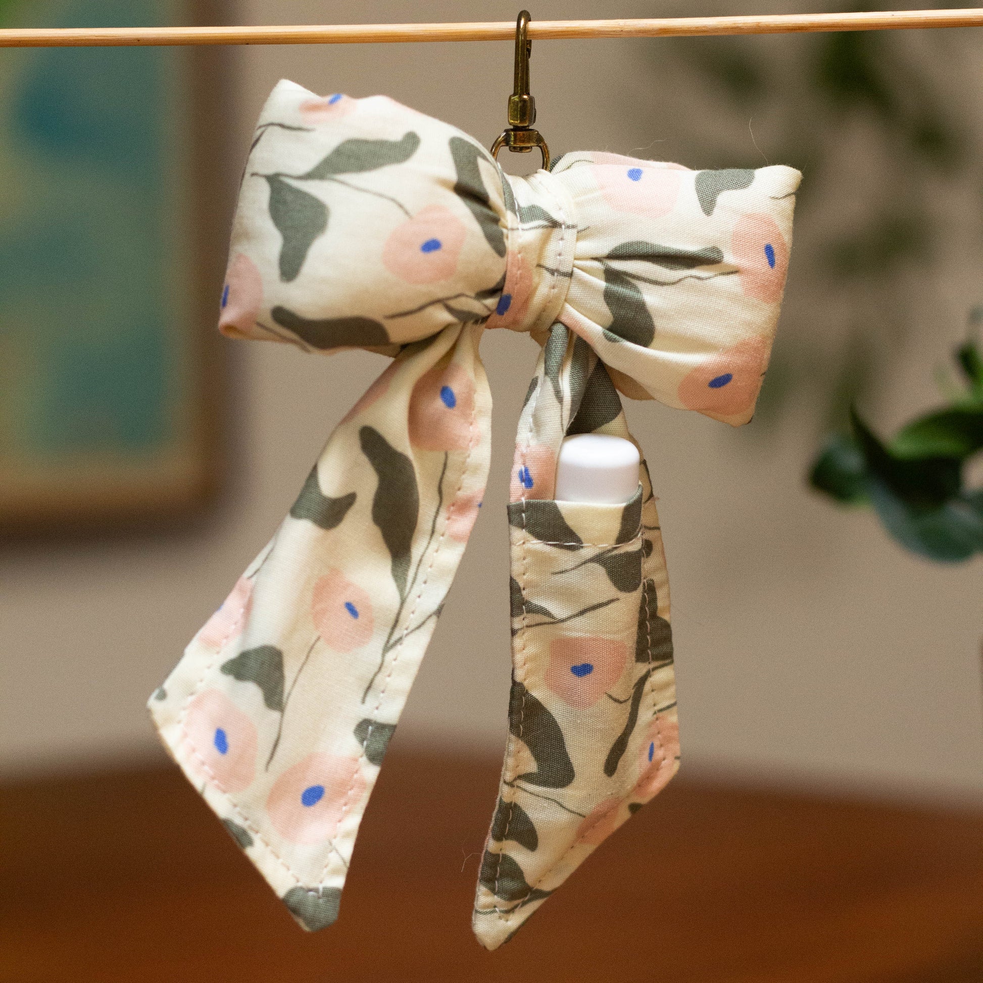 chapstick bow keychain