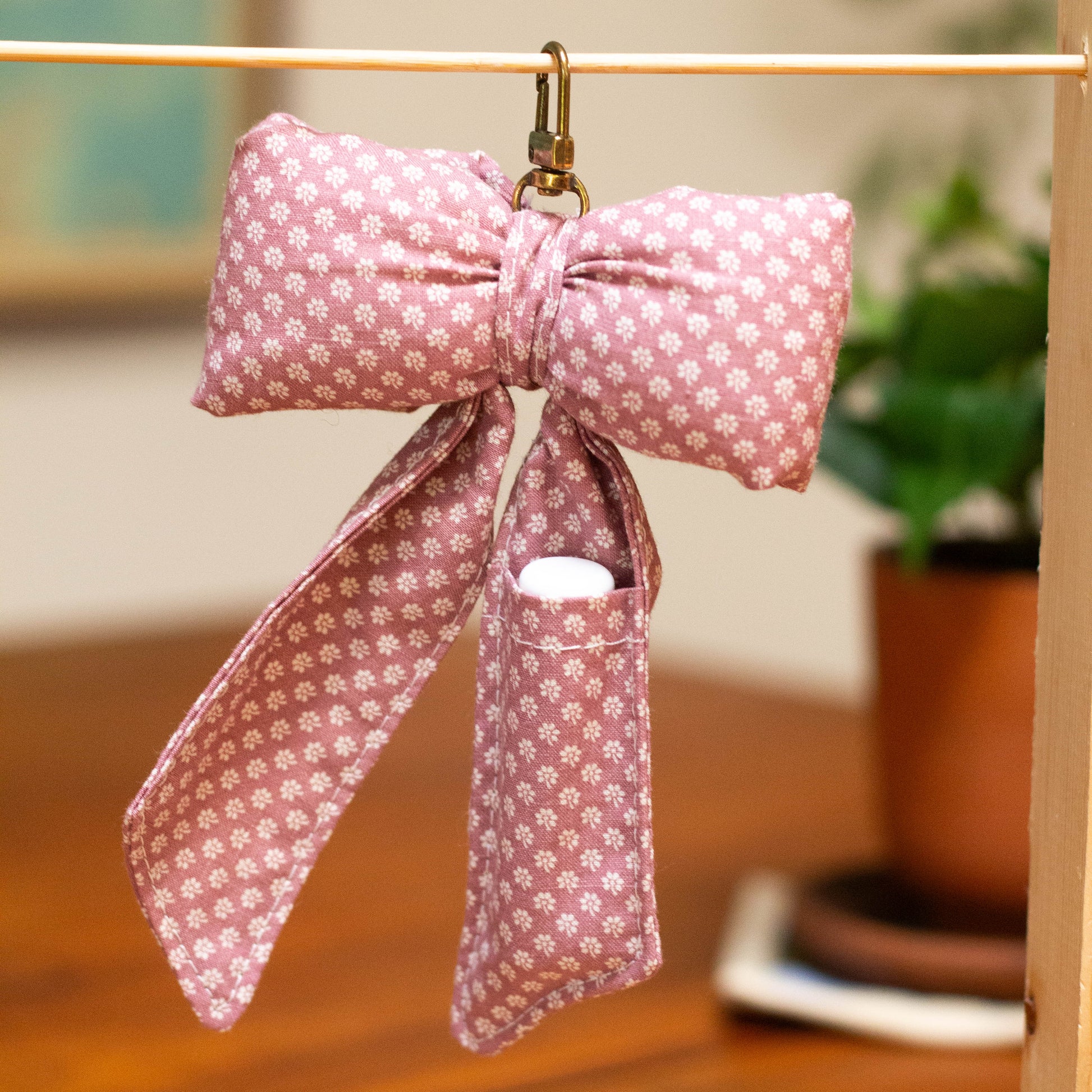 chapstick bow keychain
