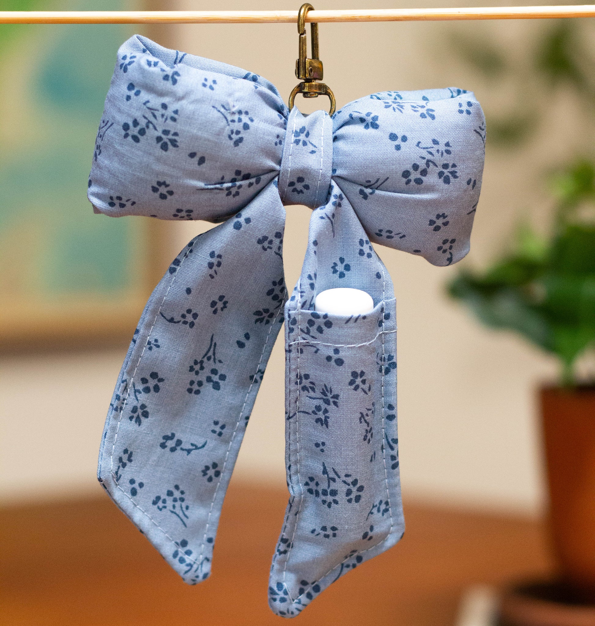 chapstick bow keychain